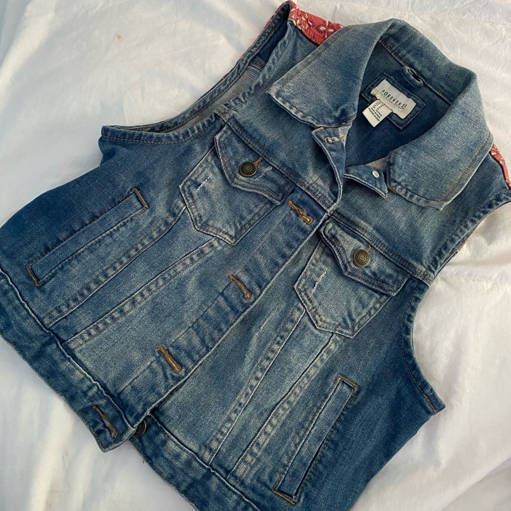 Cute jean vest | Forever 21